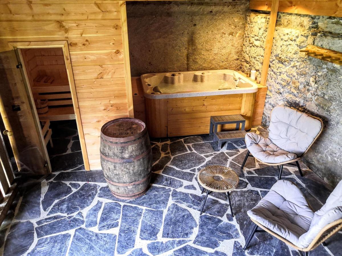Chez Lucienne, Jacuzzi Et Sauna Самоен Экстерьер фото