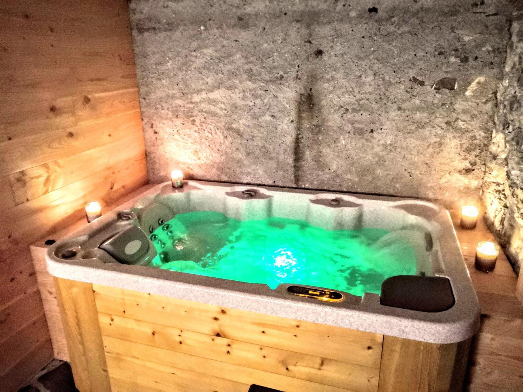 Chez Lucienne, Jacuzzi Et Sauna Самоен Экстерьер фото